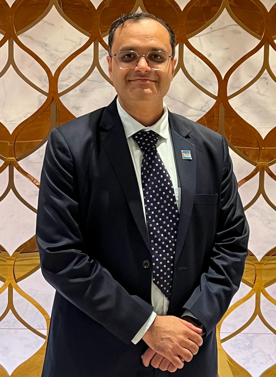 Dr. Neelesh Kapoor